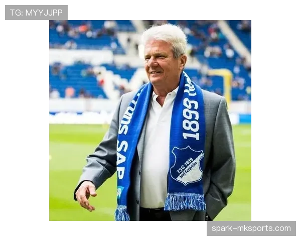 斯洛伐克新队服发布,蓝白结合展示球队独特风格与竞争力增强 斯洛伐克新队服发布,蓝白结合展示球队独特风格与竞争力增强