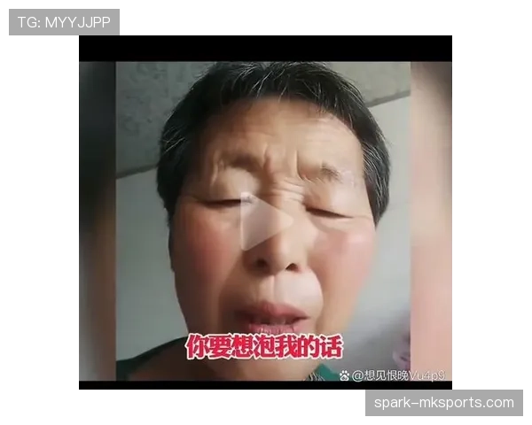 谢杏芳拎着名牌包逛菜市场，隔壁大妈的表情比我还震惊